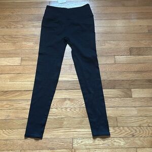 Women’s Black Fabletics Tappered Leg Leggings - Sz. Medium NWT